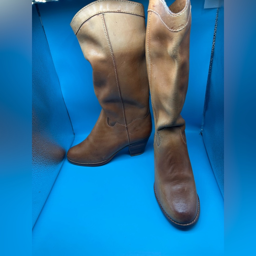 Predictions Camel Leather Boots Vintage
